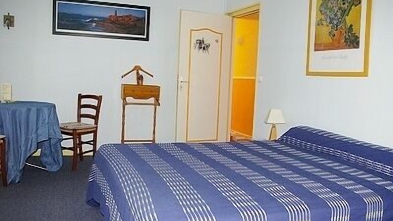 Photo of Bedroom in Clamecy