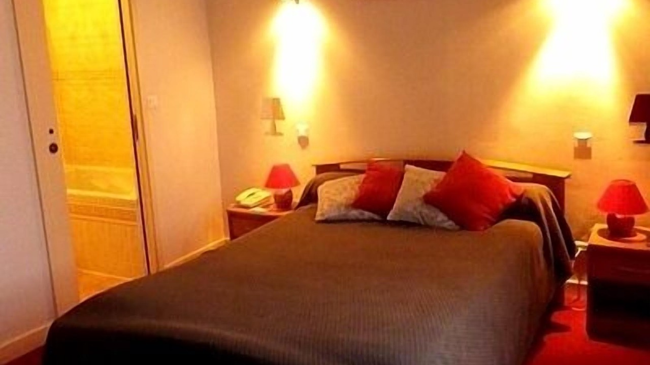 Photo of Bedroom in Clamecy