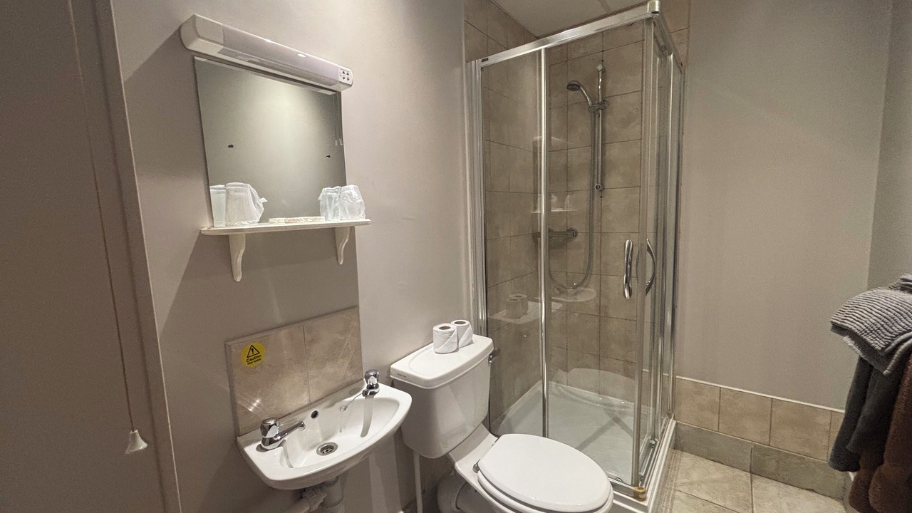 Photo of Bathroom in Parkgate