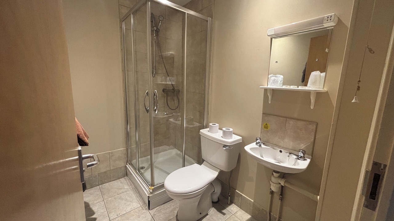 Photo of Bathroom in Parkgate