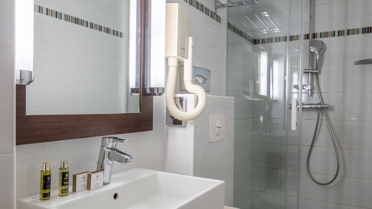 Photo of Bathroom in Les Halles