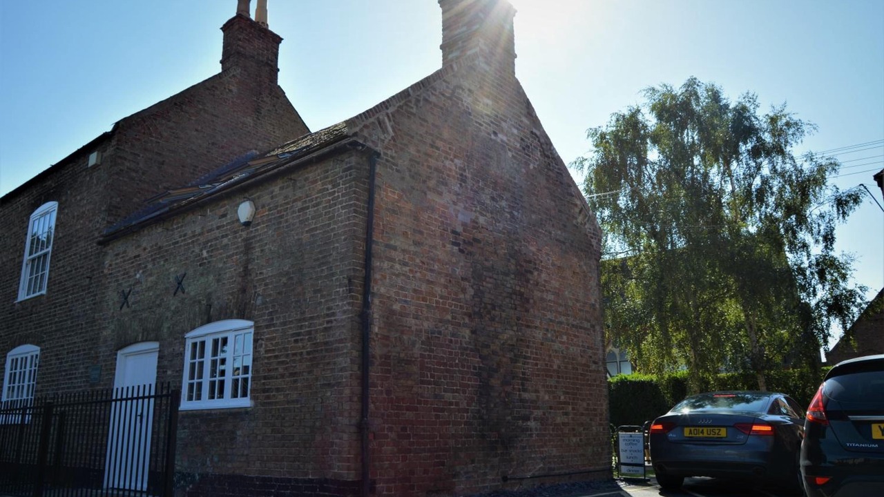 Photo of Outdoor in March