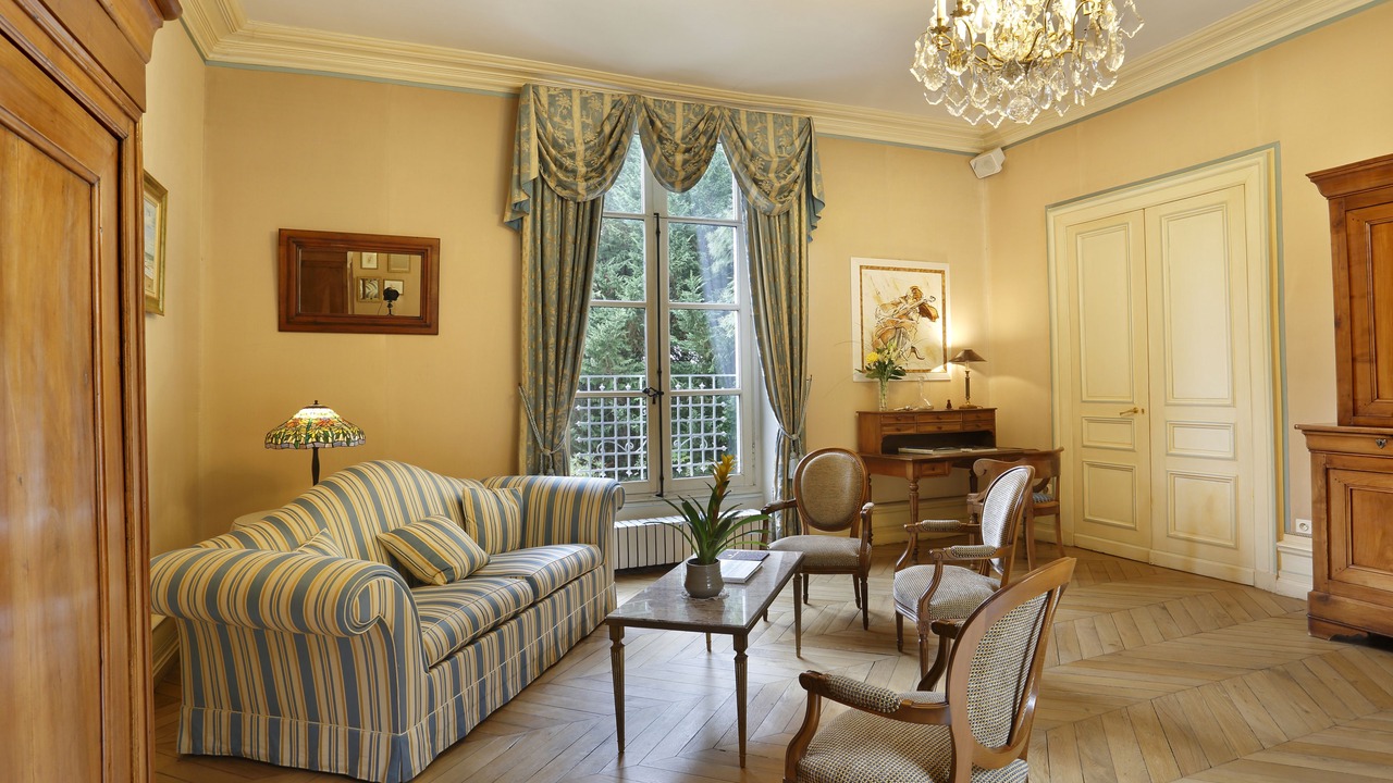 Photo of Others in Cellettes