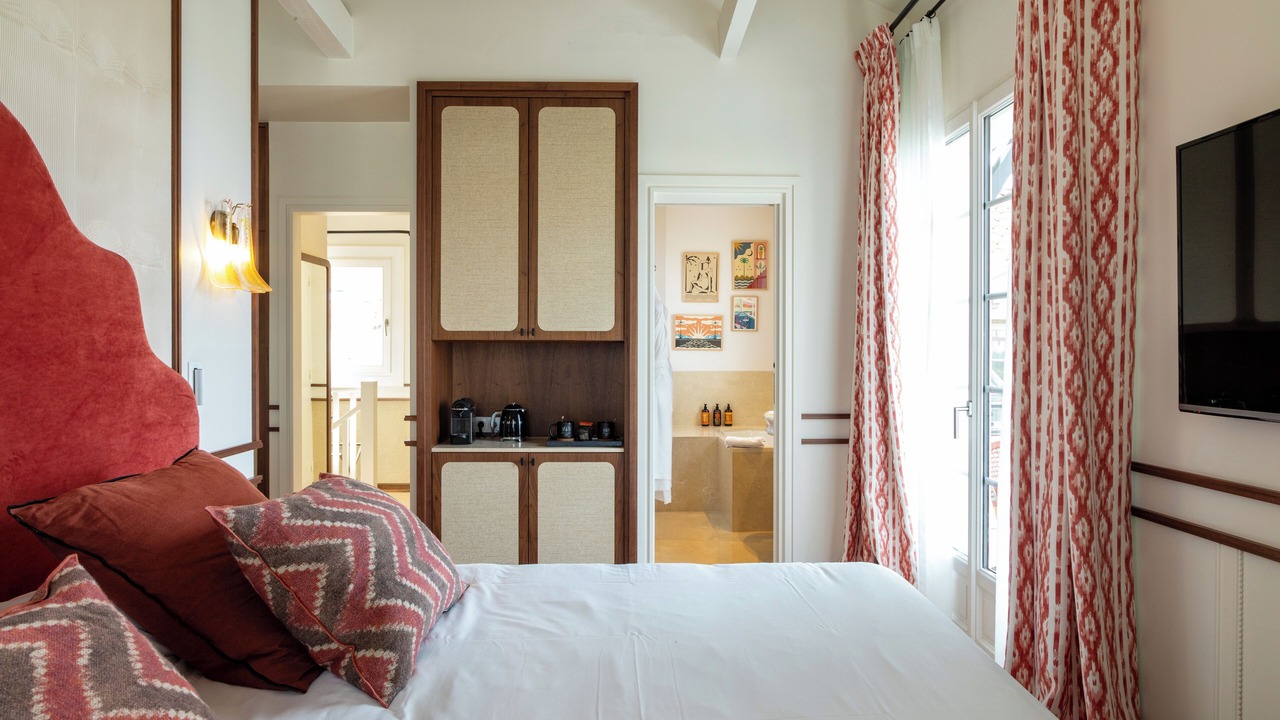 Photo of Bedroom in Biarritz City Centre