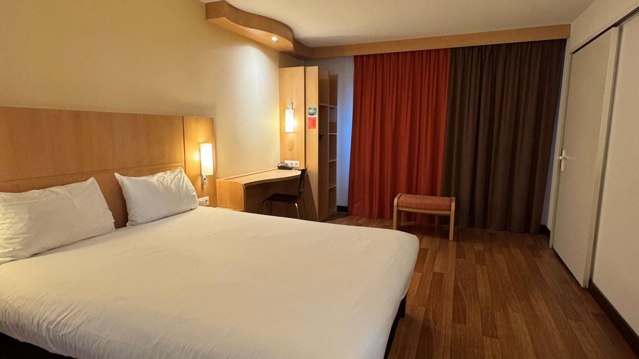 Photo of Bedroom in Istres