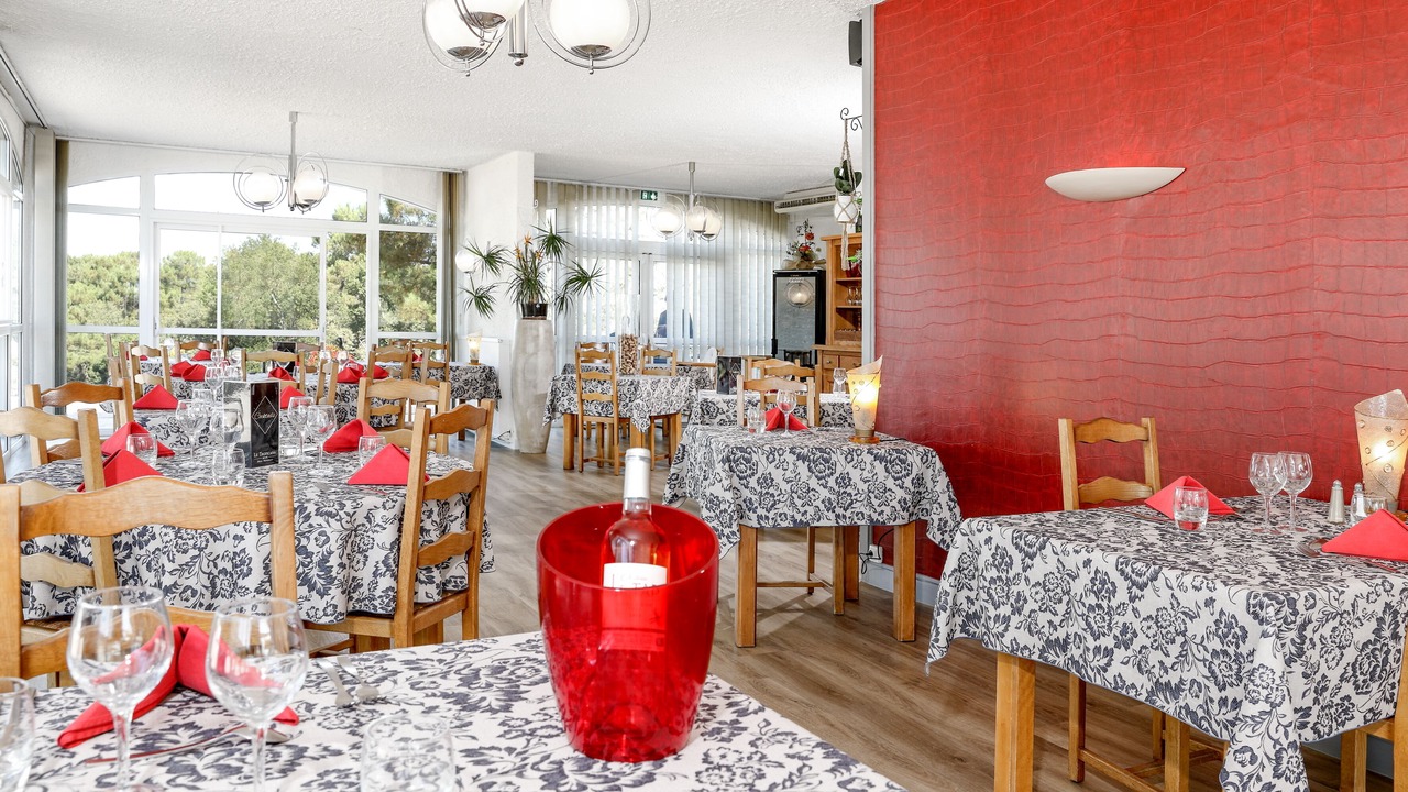 Photo of Others in Douville