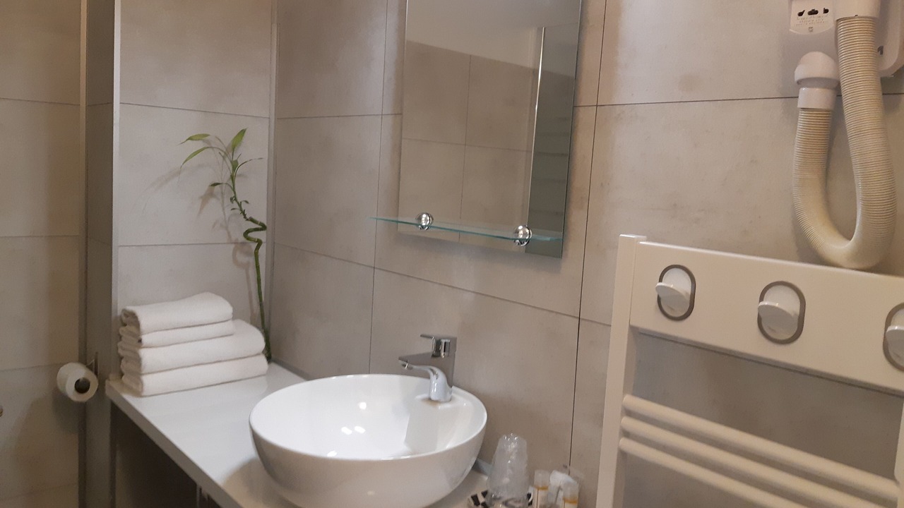 Photo of Bathroom in Saint-Cyr-l'Ecole