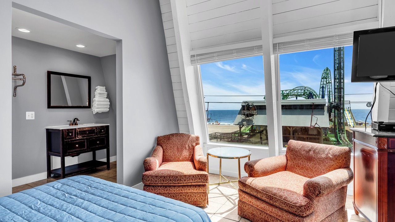 Photo of Bedroom in Seaside Heights