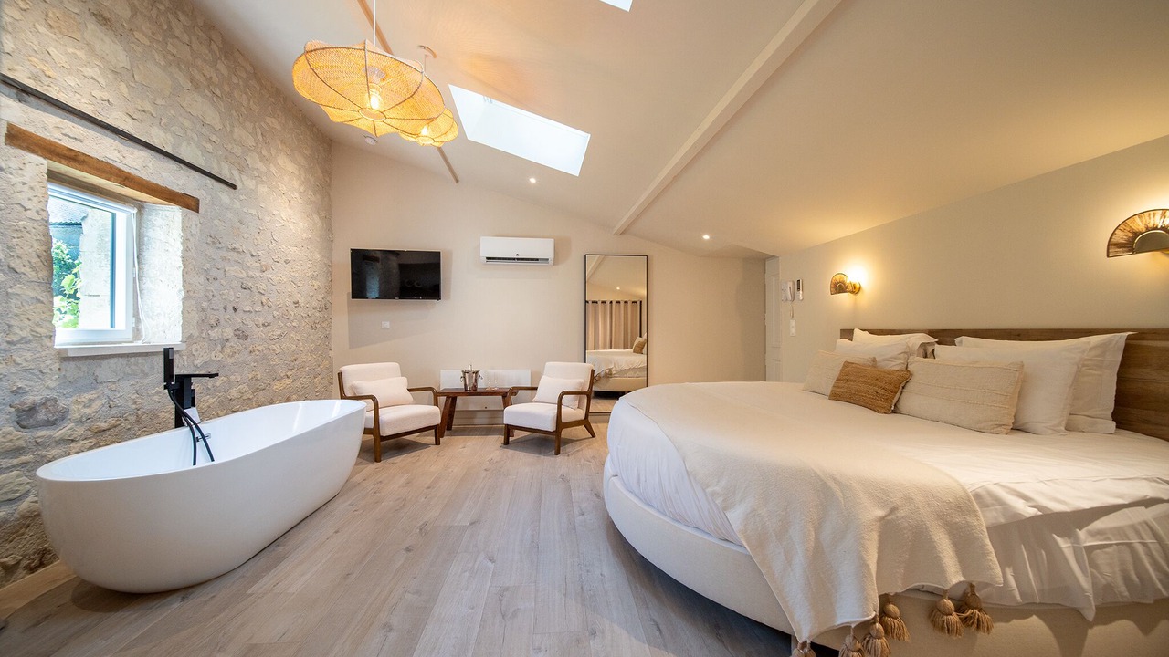 Photo of Bedroom in Chinon