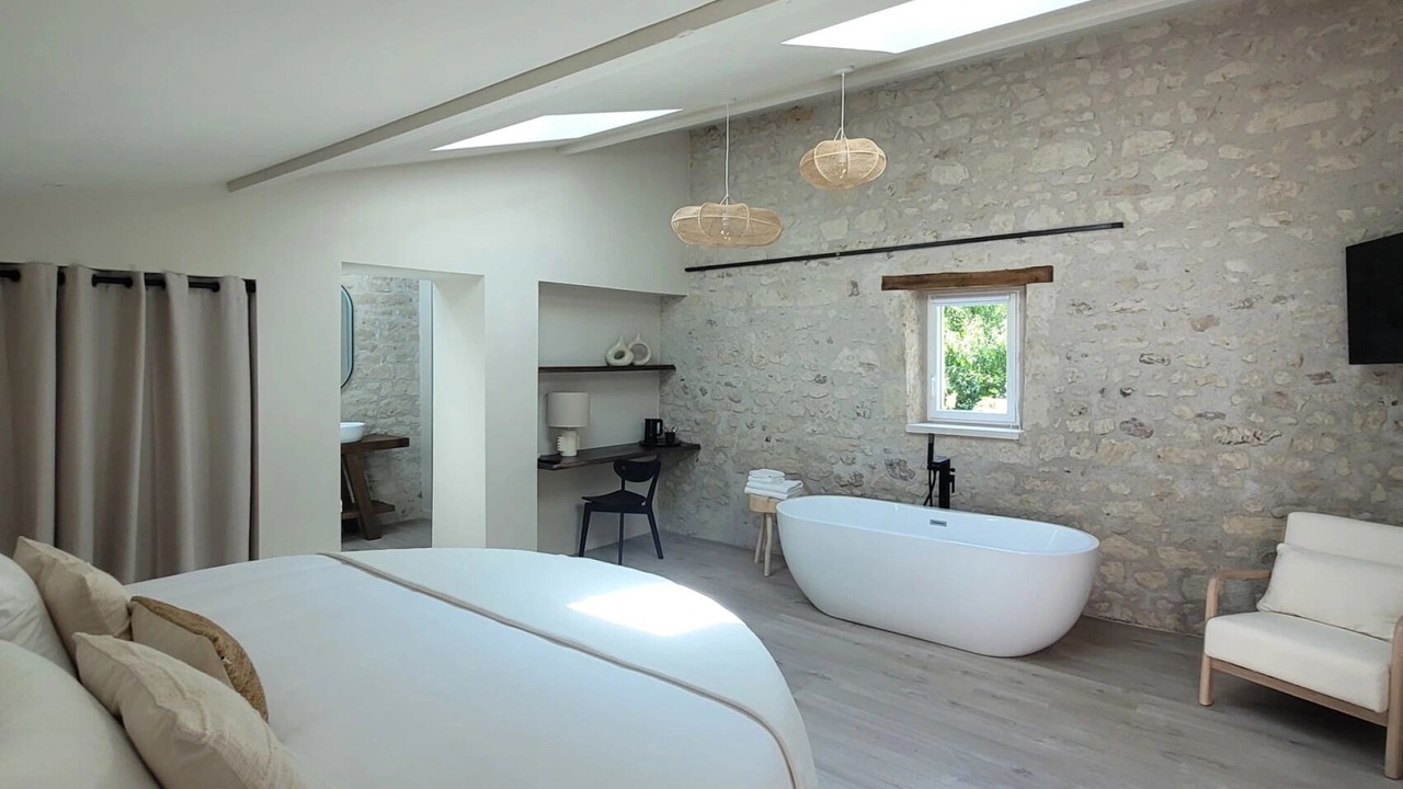 Photo of Bedroom in Chinon