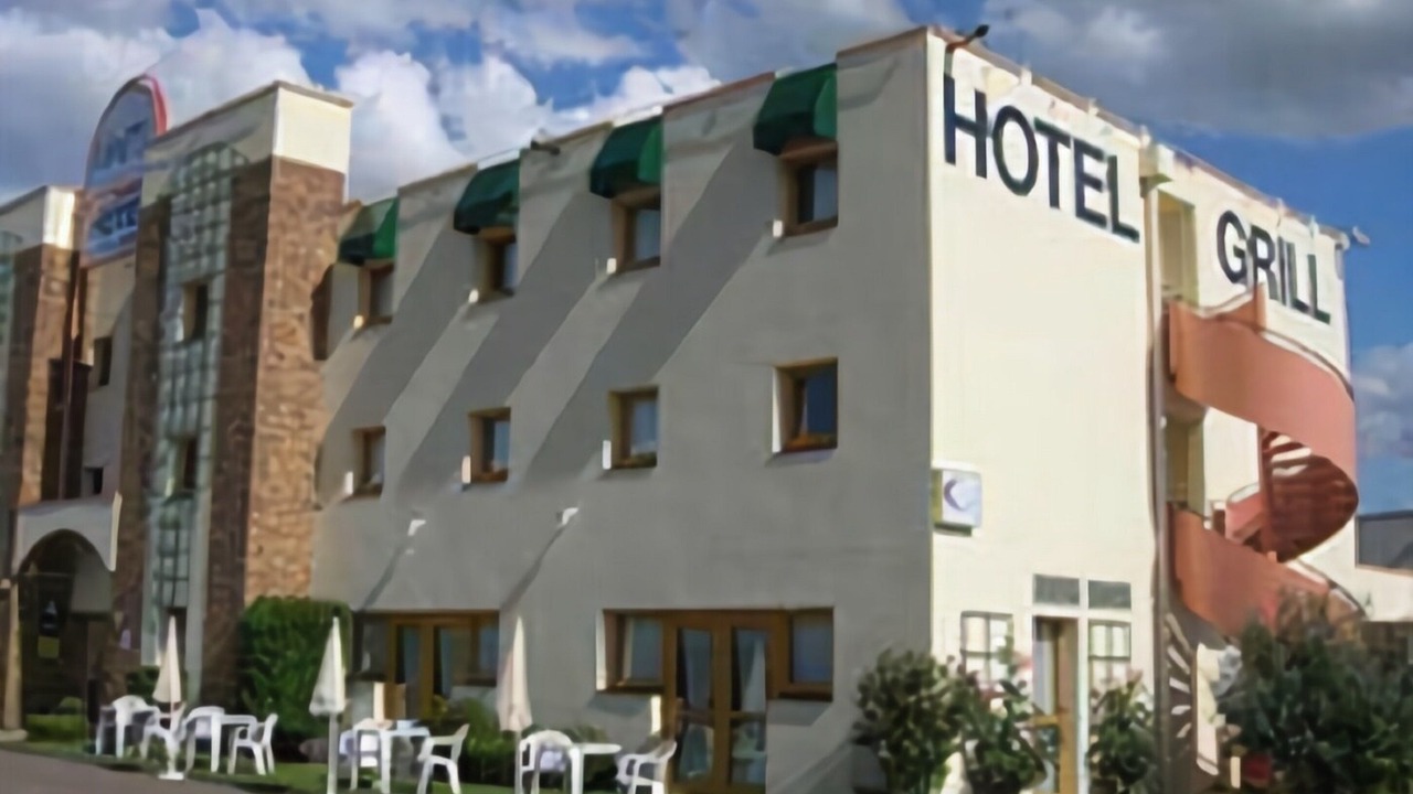 Photo of Outdoor in Epone