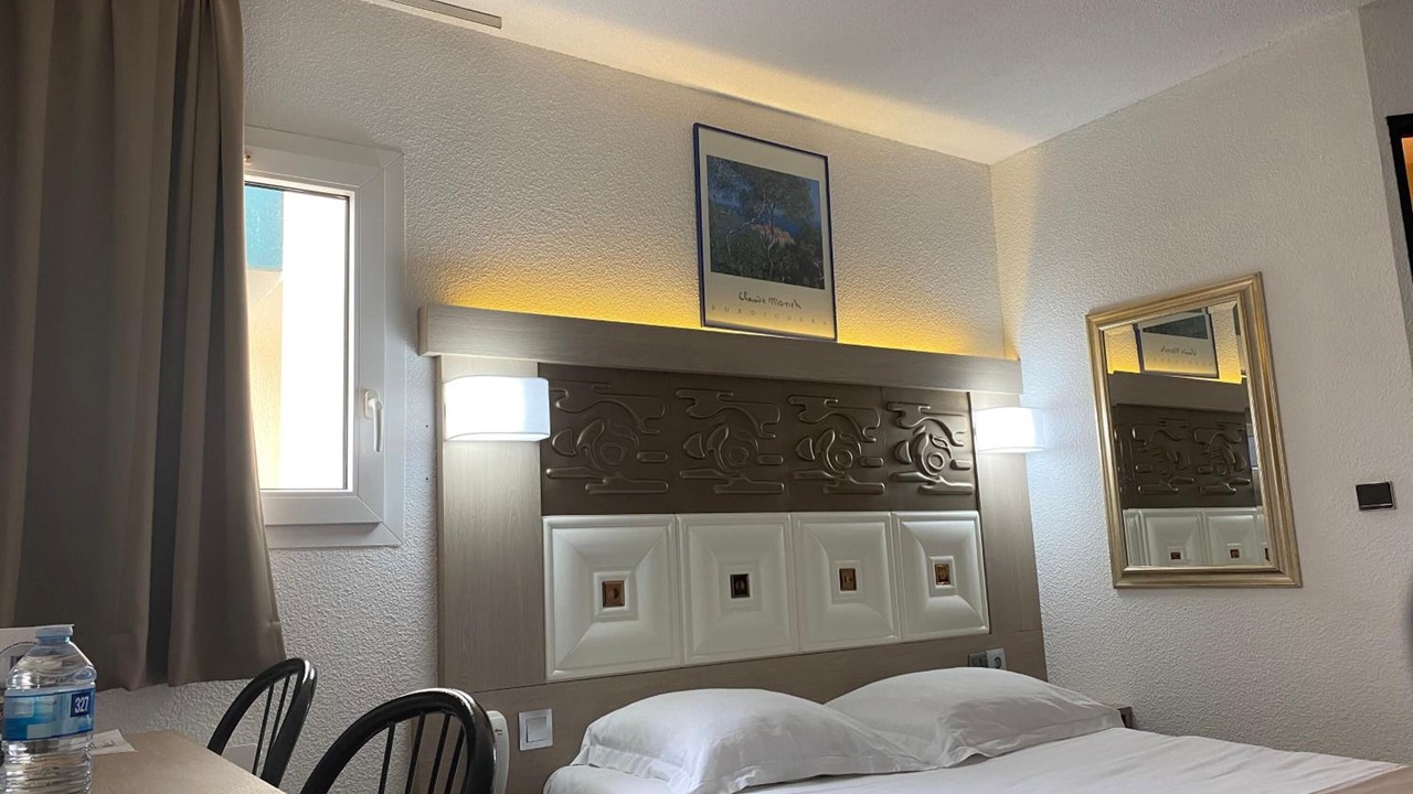 Photo of Others in Epone