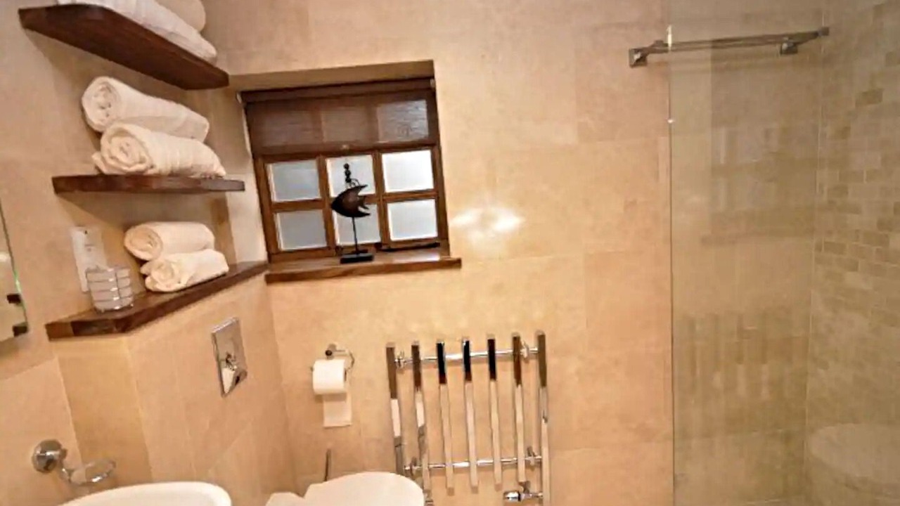 Photo of Bathroom in Cheselbourne