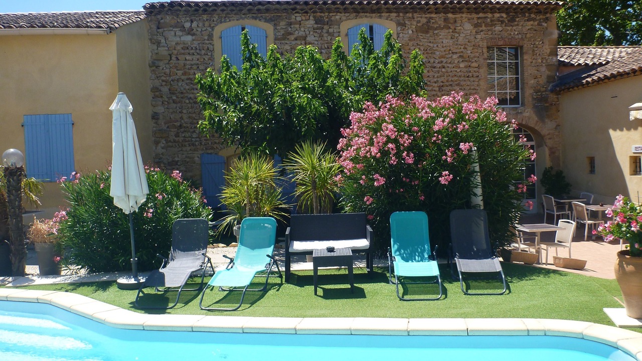 Photo of Outdoor in Suze-la-Rousse