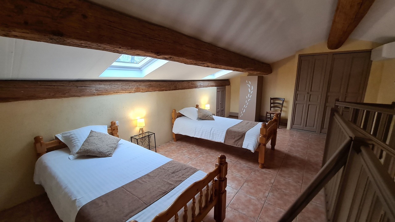 Photo of Bedroom in Suze-la-Rousse