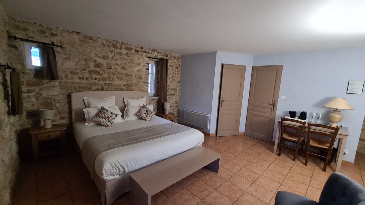 Photo of Bedroom in Suze-la-Rousse