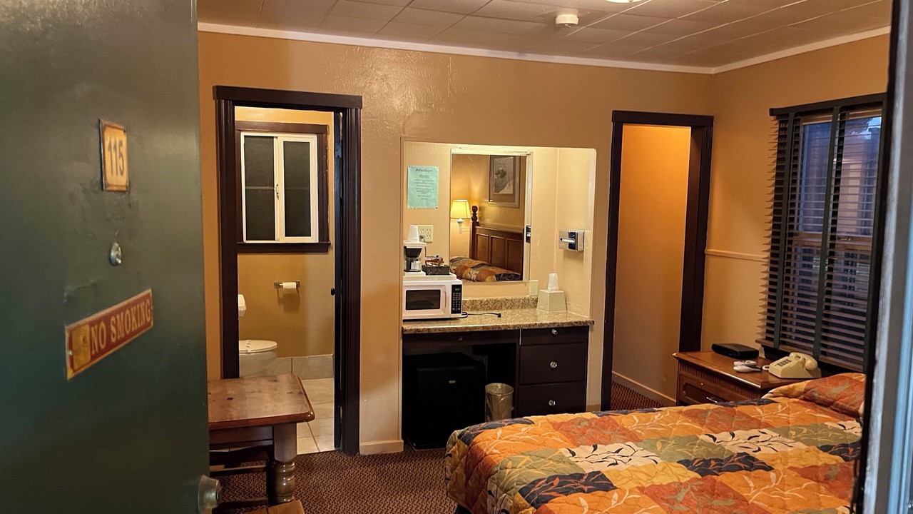 Photo of Bedroom in Altaville