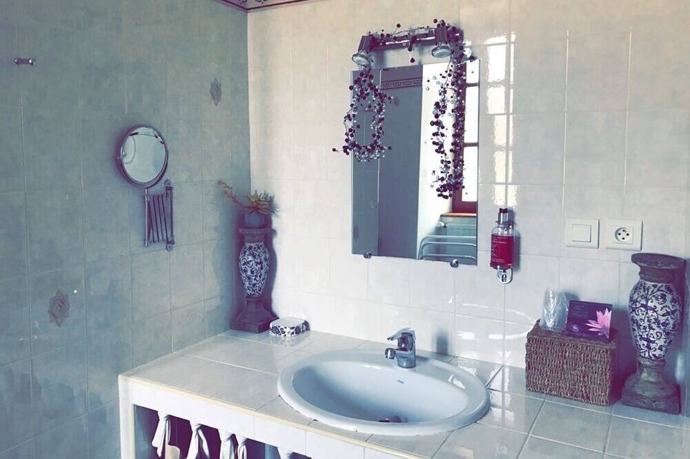 Photo of Bathroom in Auch