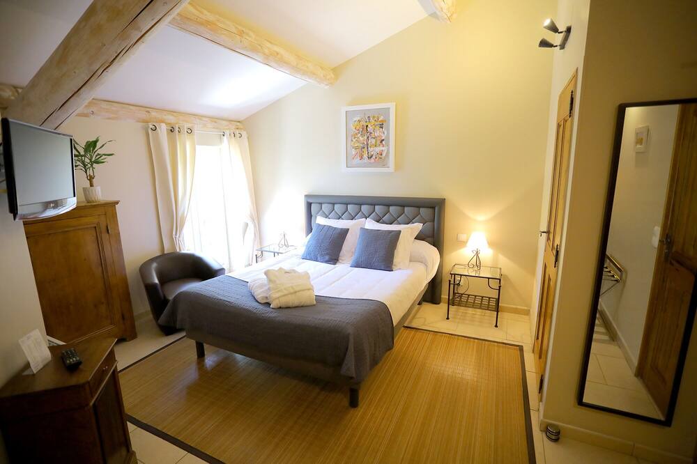 Photo of Bedroom in Pujaut