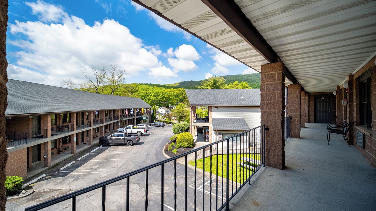 Photo of Patio Balcony in Highland Falls