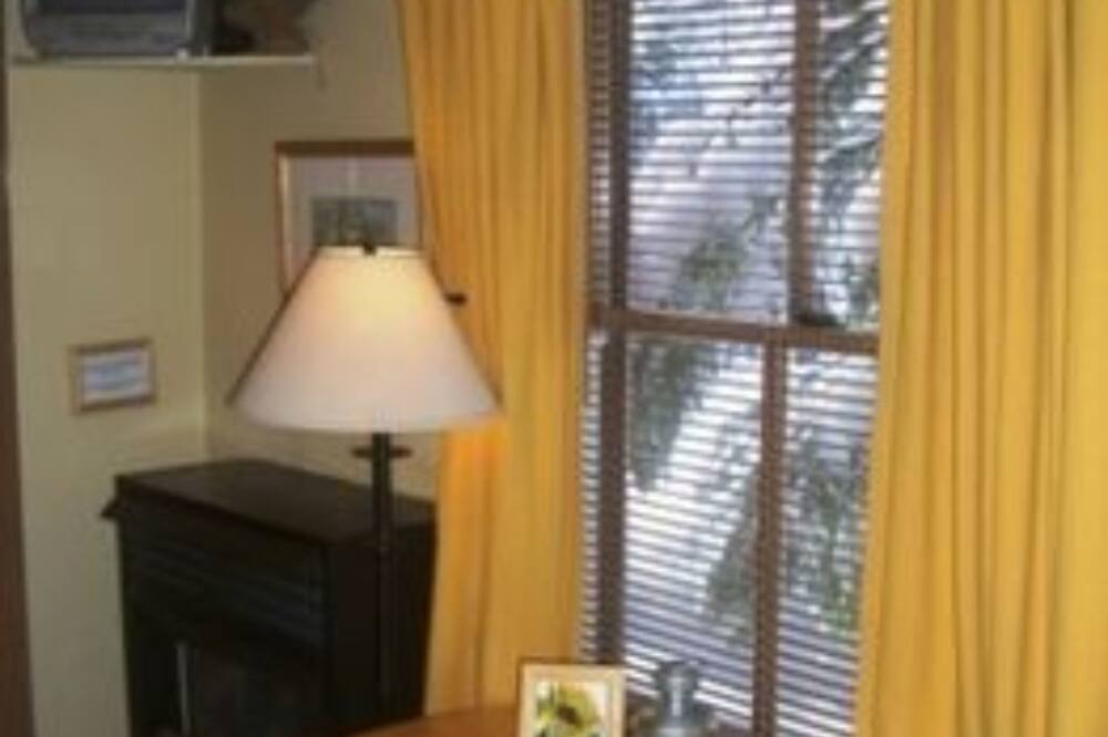 Photo of Bedroom in Tahoma