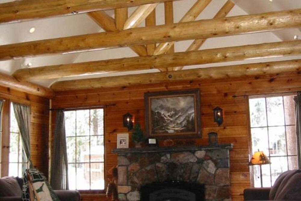 Photo of Livingroom in Tahoma