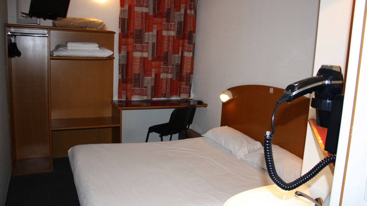 Photo of Bedroom in Bourg-les-Valence