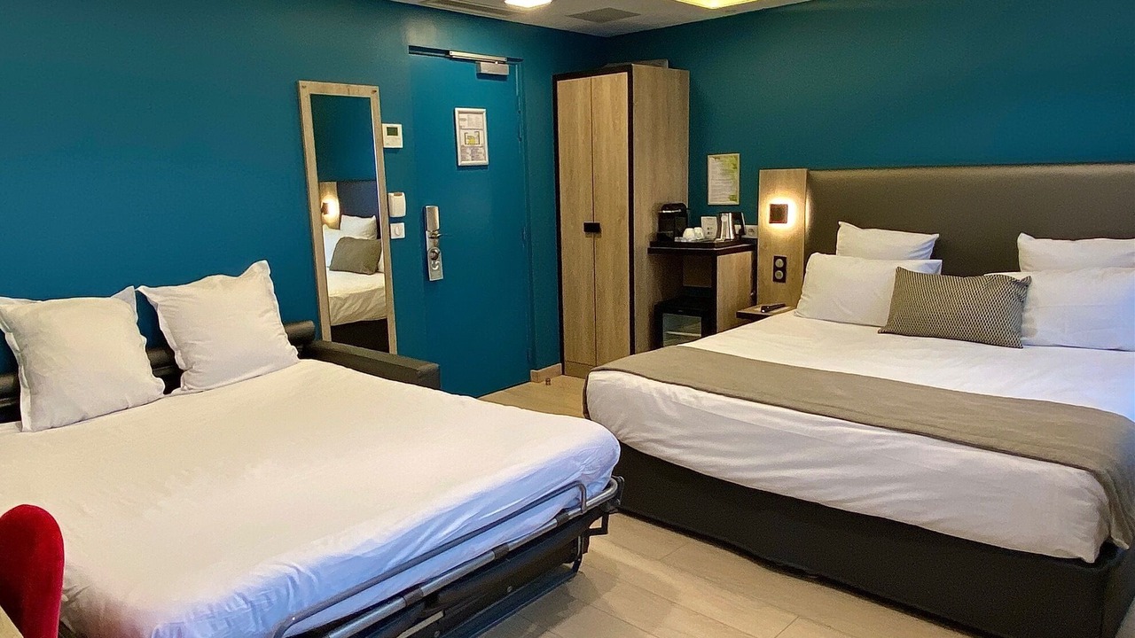 Photo of Bedroom in Clichy