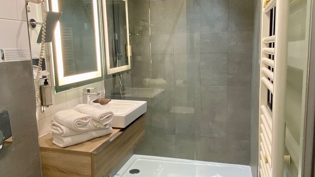 Photo of Bathroom in Clichy