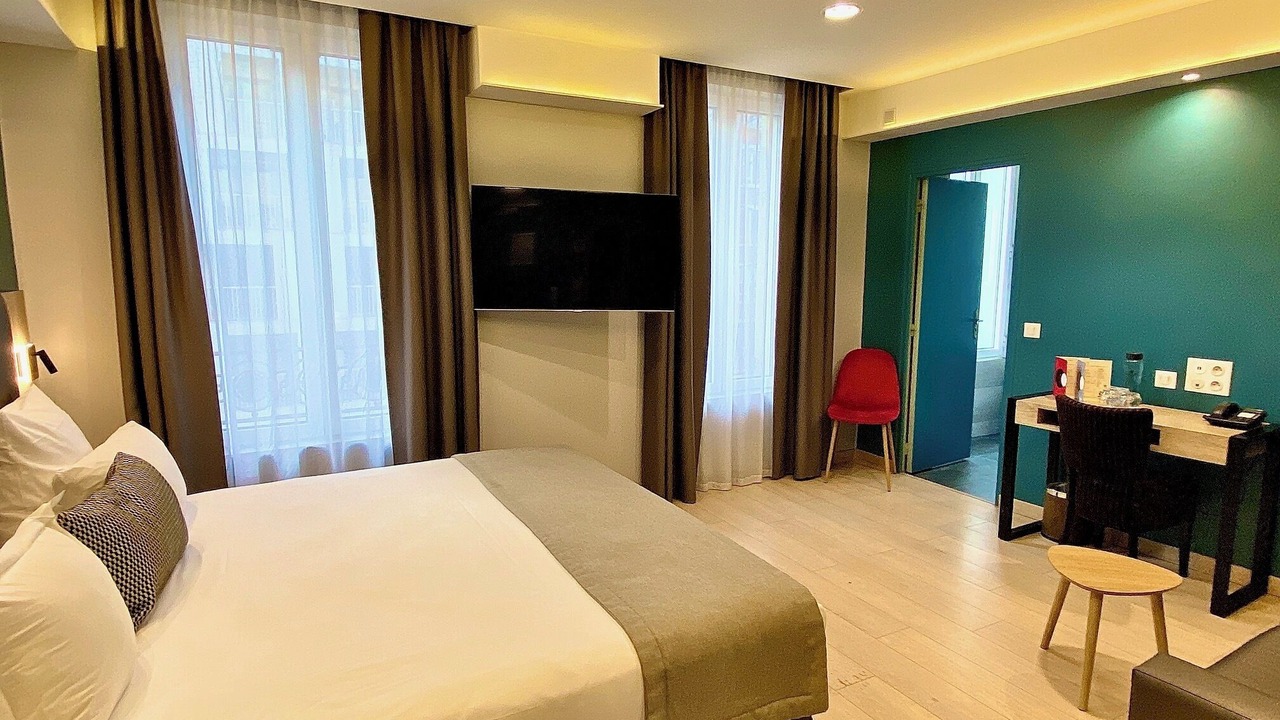 Photo of Bedroom in Clichy