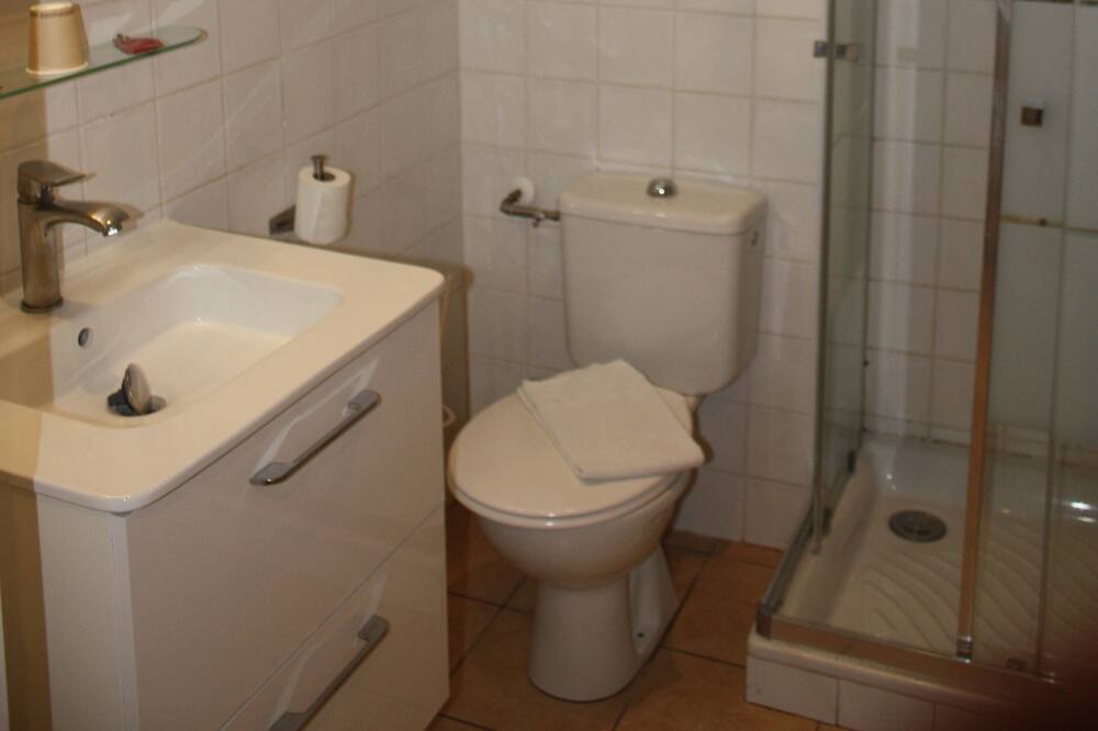 Photo of Bathroom in Le Thoronet