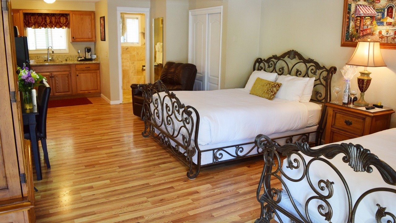 Photo of Others in Silverton