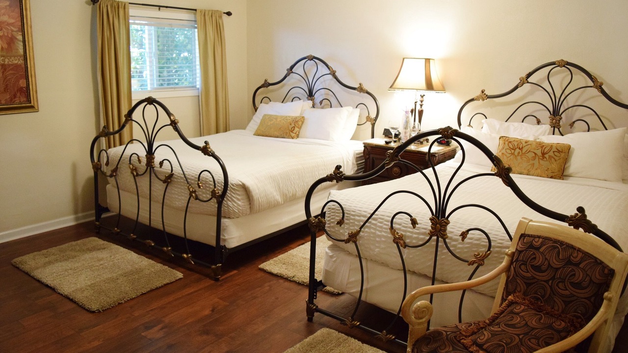 Photo of Others in Silverton