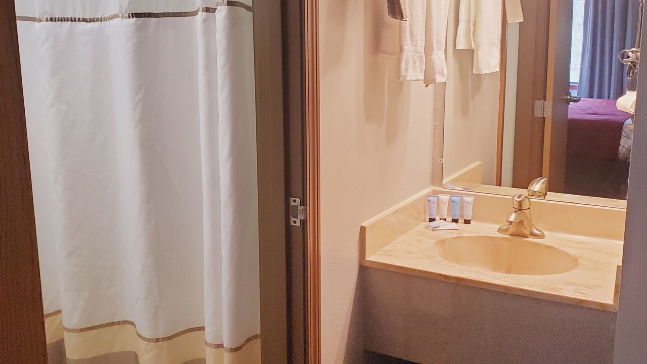 Photo of Bathroom in Deadwood