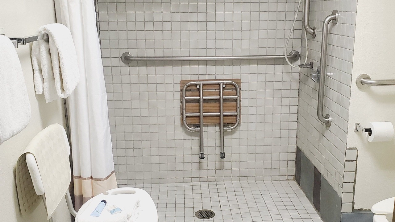 Photo of Bathroom in Deadwood