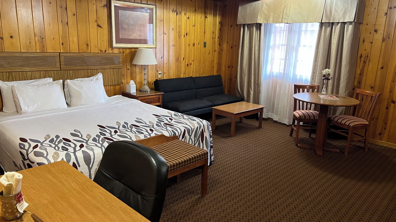 Photo of Bedroom in Blanding