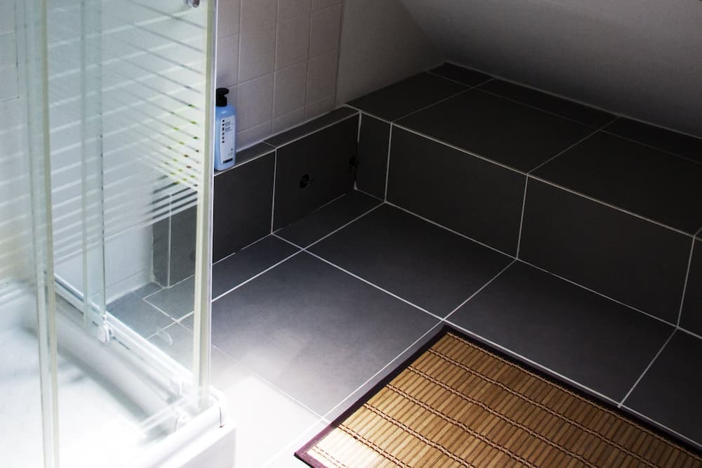 Photo of Bathroom in Fresne-la-Mere