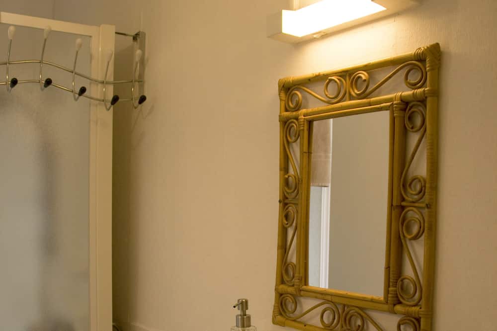 Photo of Bathroom in Fresne-la-Mere