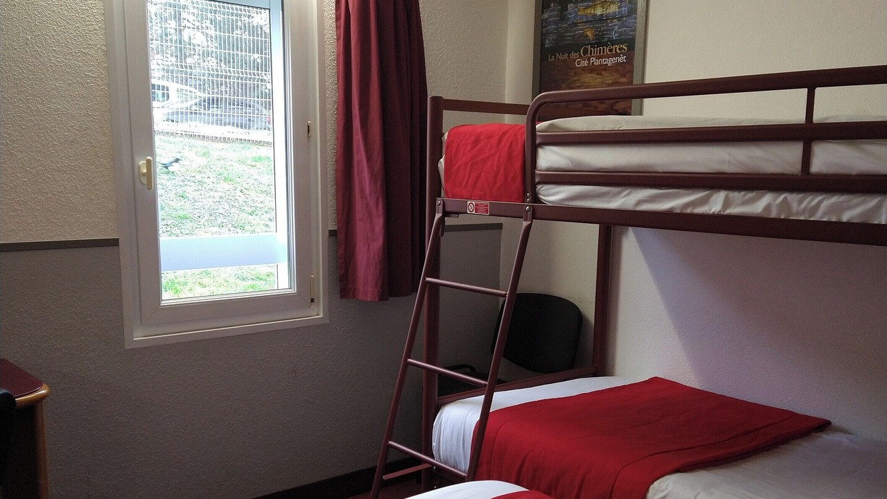 Photo of Bedroom in Saint-Saturnin