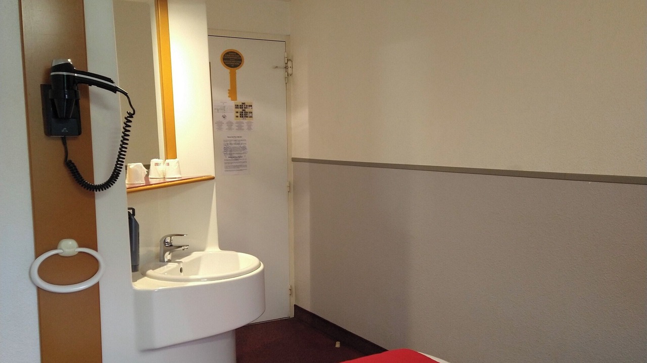 Photo of Bedroom in Saint-Saturnin