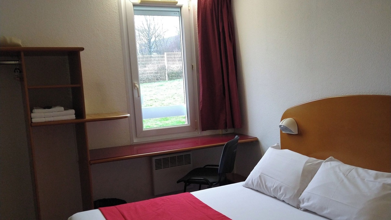 Photo of Bedroom in Saint-Saturnin