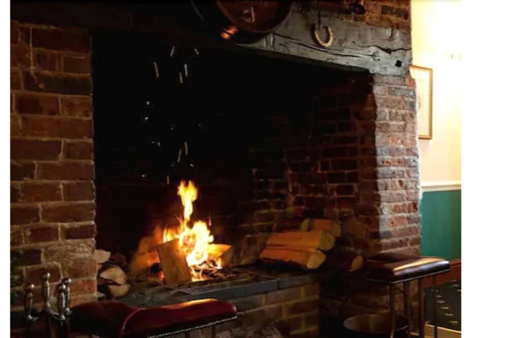 Photo of Livingroom in Collingbourne Kingston