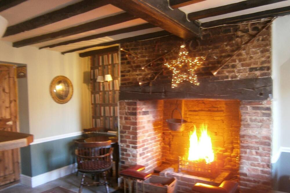 Photo of Others in Collingbourne Kingston