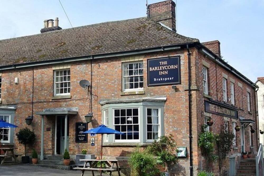 Photo of Patio Balcony in Collingbourne Kingston