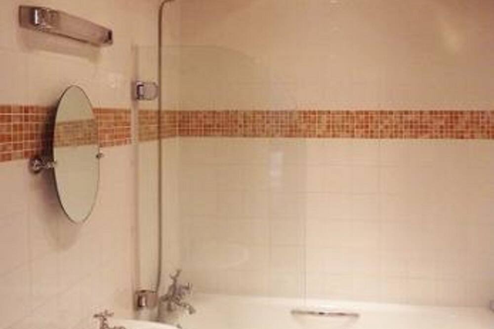 Photo of Bathroom in Collingbourne Kingston