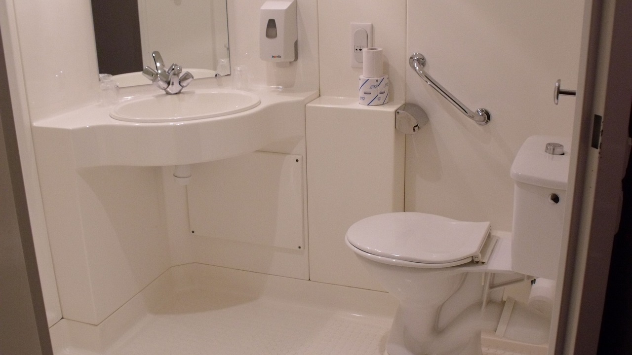 Photo of Bathroom in Moneteau