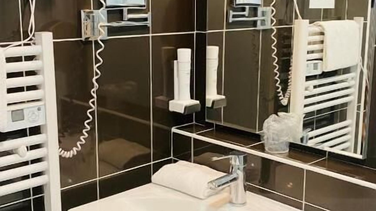 Photo of Bathroom in Grenay