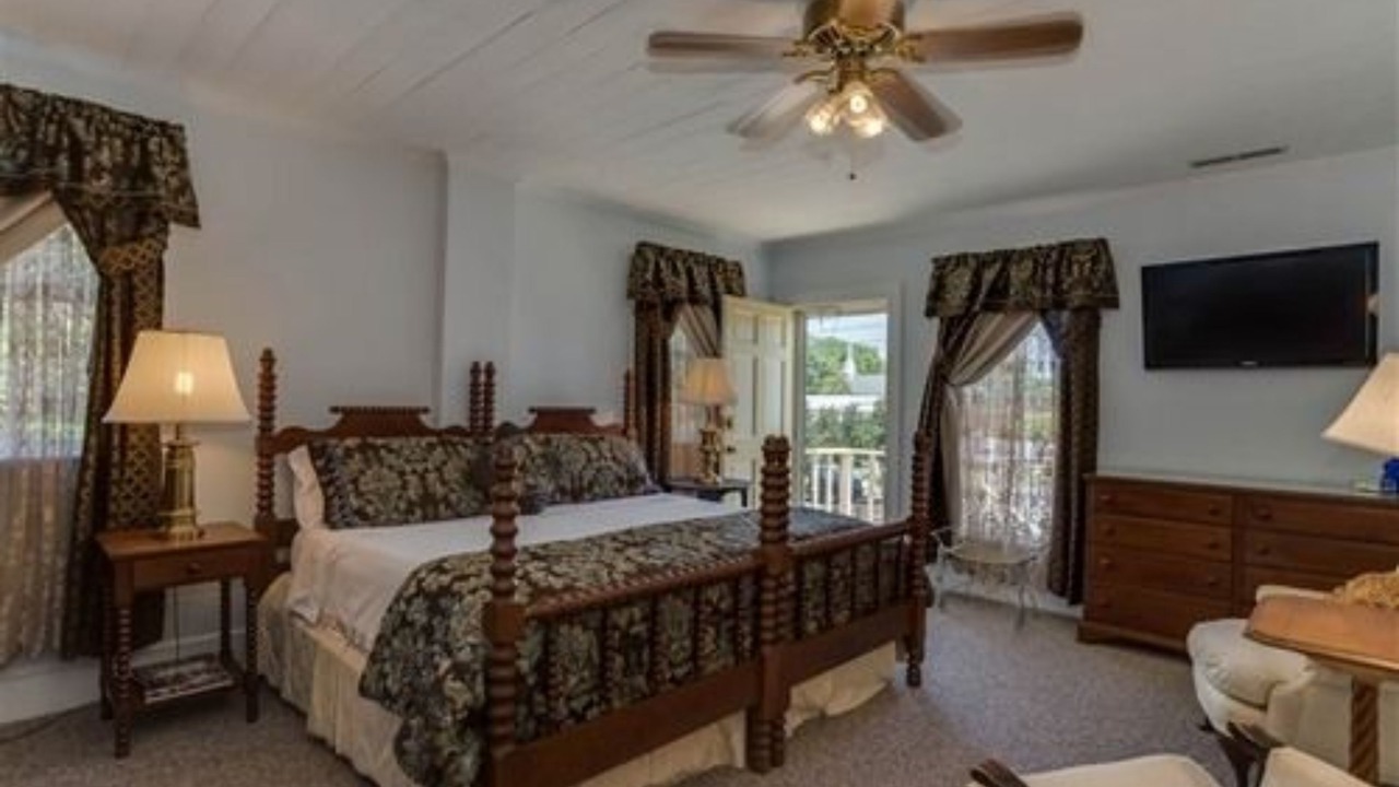 Photo of Bedroom in Rutherfordton