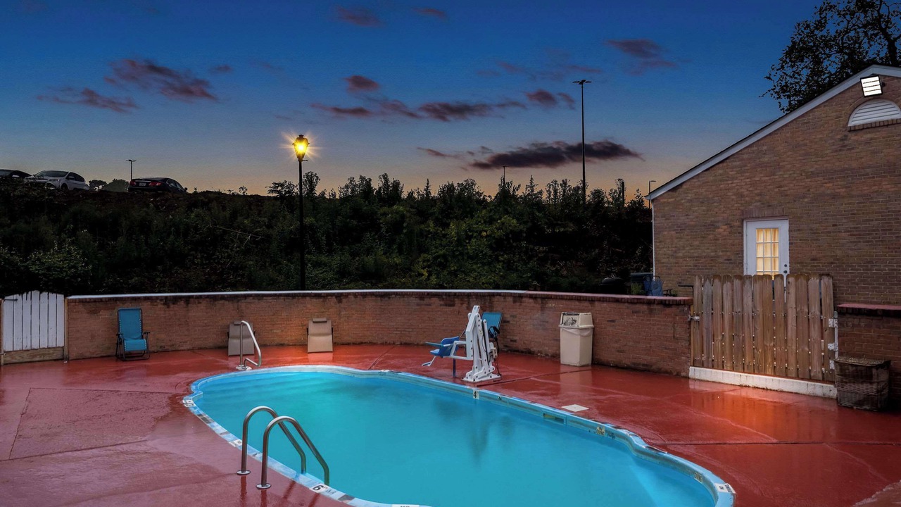 Photo of Others in Cornelia