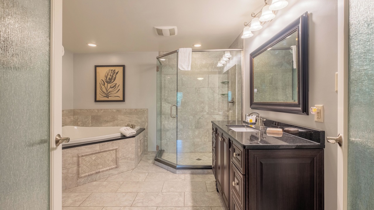 Photo of Bathroom in Downtown Niagara Falls